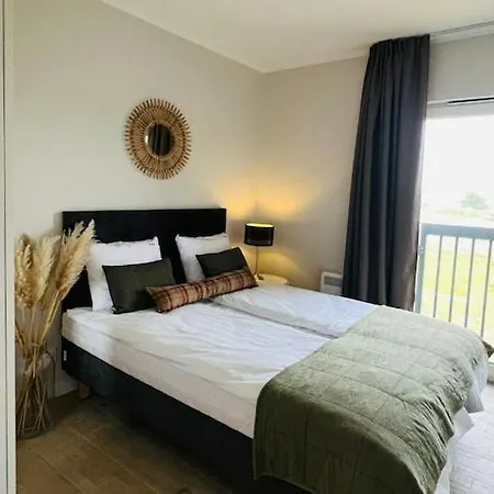 Elegant Coastal Base For 3 Apartamento Dziwnów