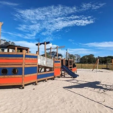 Elegant Coastal Base For 3 * Dziwnów